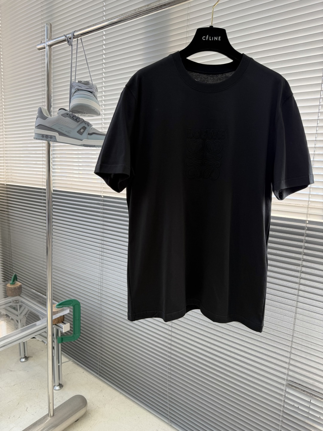 -LOEW 贴布刺绣细节全棉T恤面料质感很好，亲肤感强，穿着舒适！尺码:S-XXL肩宽444547485