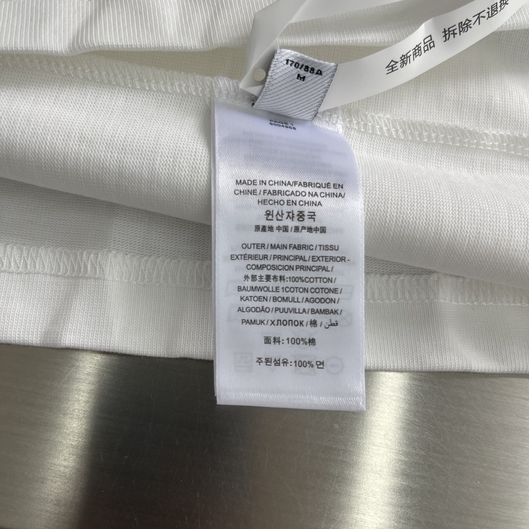 -Stone Island 2026春夏系列圆领短袖T恤衫 100%长绒棉 亲肤舒适，款式简约，前胸图案