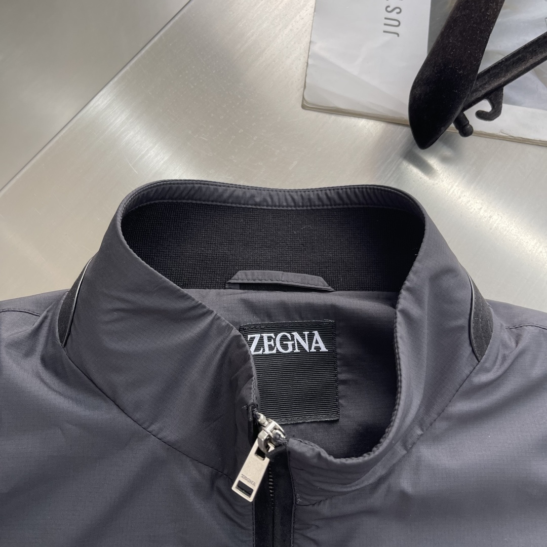 -Z zegn 2026SS早春新品立领夹克男士轻奢质感天花板精选高密防风透气面料，挺括有型不易皱，上身