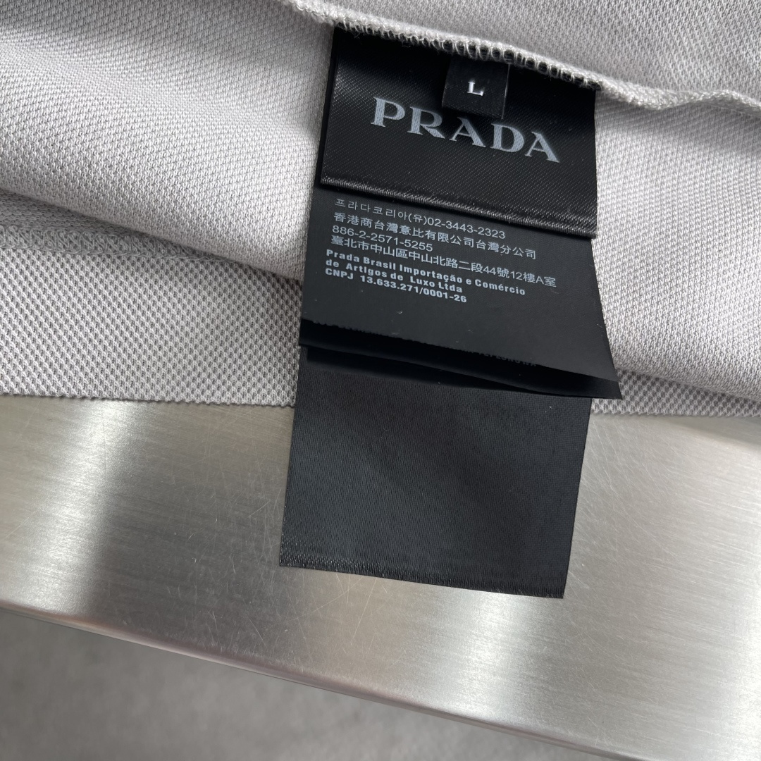 -PRAD 26ss 顶级爆款 胶条红标系列POLO短袖 经典百搭 纯棉面料 舒适透气 经典百搭 码数：