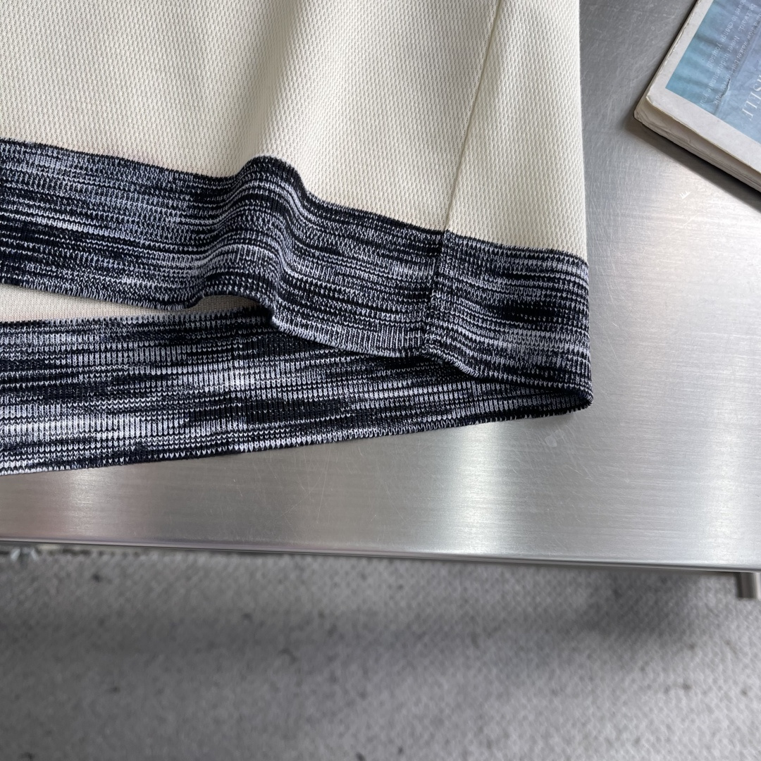 -Loro Piana 王炸来袭 26ss 顶级爆款短袖经典百搭 纯棉面料 舒适透气 经典百搭 码数：4