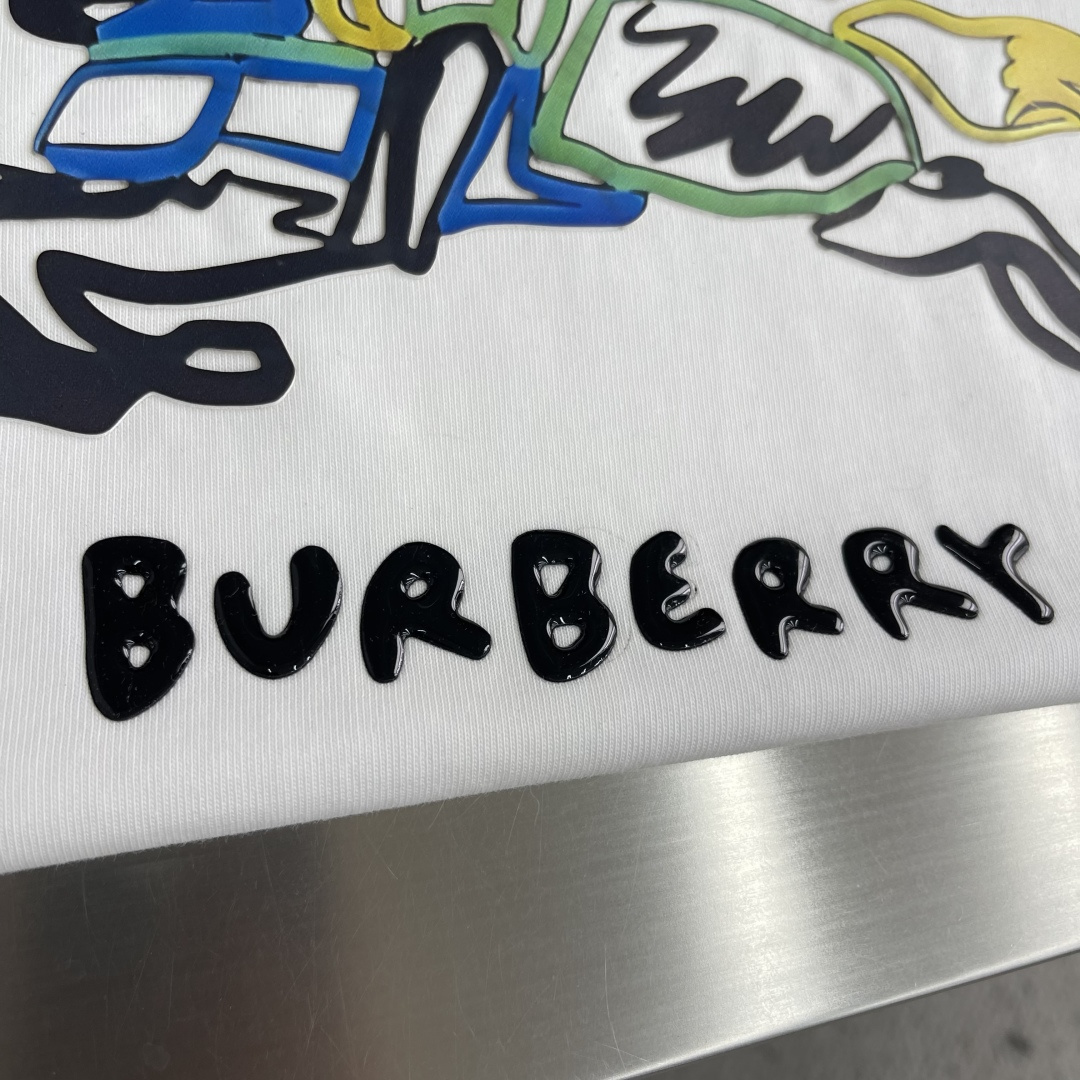 -BBR 战马系列‼️短袖T恤Bur 早春新款战马系列，面料选用高克重280克新疆棉冰感索罗娜面料，面料