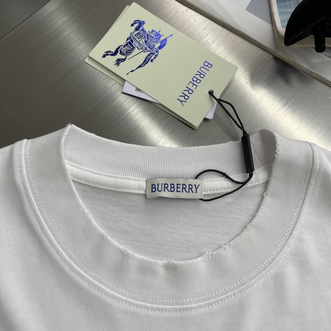 -BBR 战马系列‼️短袖T恤Bur 早春新款战马系列，面料选用高克重280克新疆棉冰感索罗娜面料，面料
