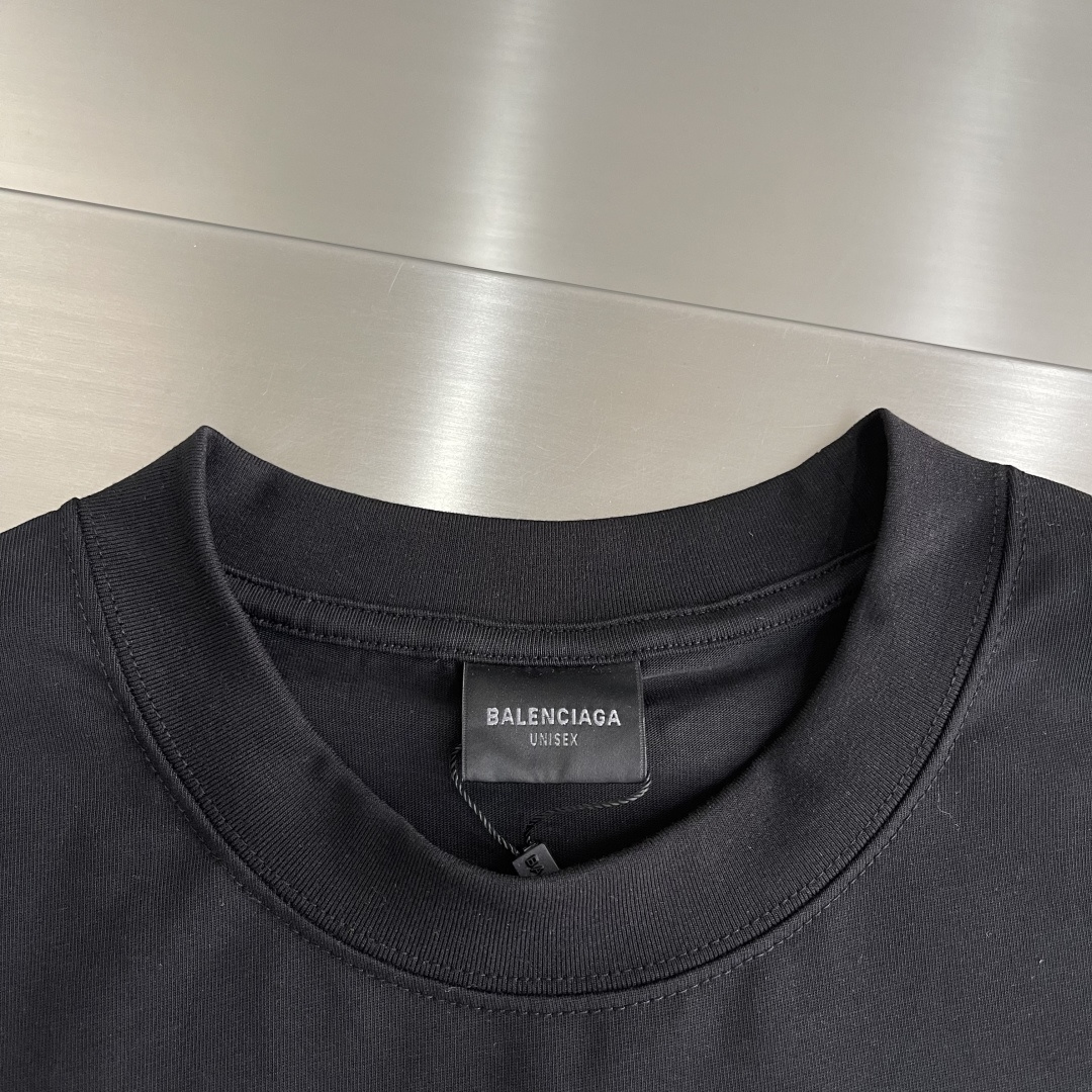-Balenciag 双B标识‼️短袖T恤自带贵气瞬间把低调奢华感拉满!面料采用280g新疆棉➕索罗娜面