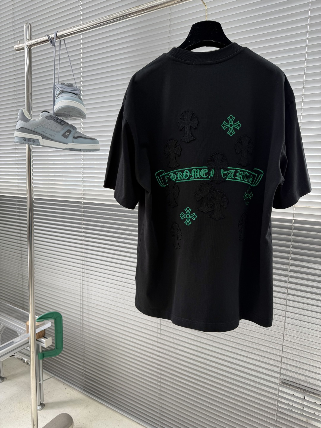 -CH 克罗心 早春新款水洗彩色刺绣短袖T，基础休闲的版型裁剪工艺，着穿效果毋庸置疑的帅气有型，采用10