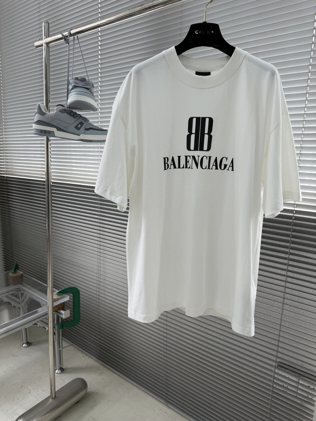 -Balenciag 双B标识‼️短袖T恤自带贵气瞬间把低调奢华感拉满!面料采用280g新疆棉➕索罗娜面