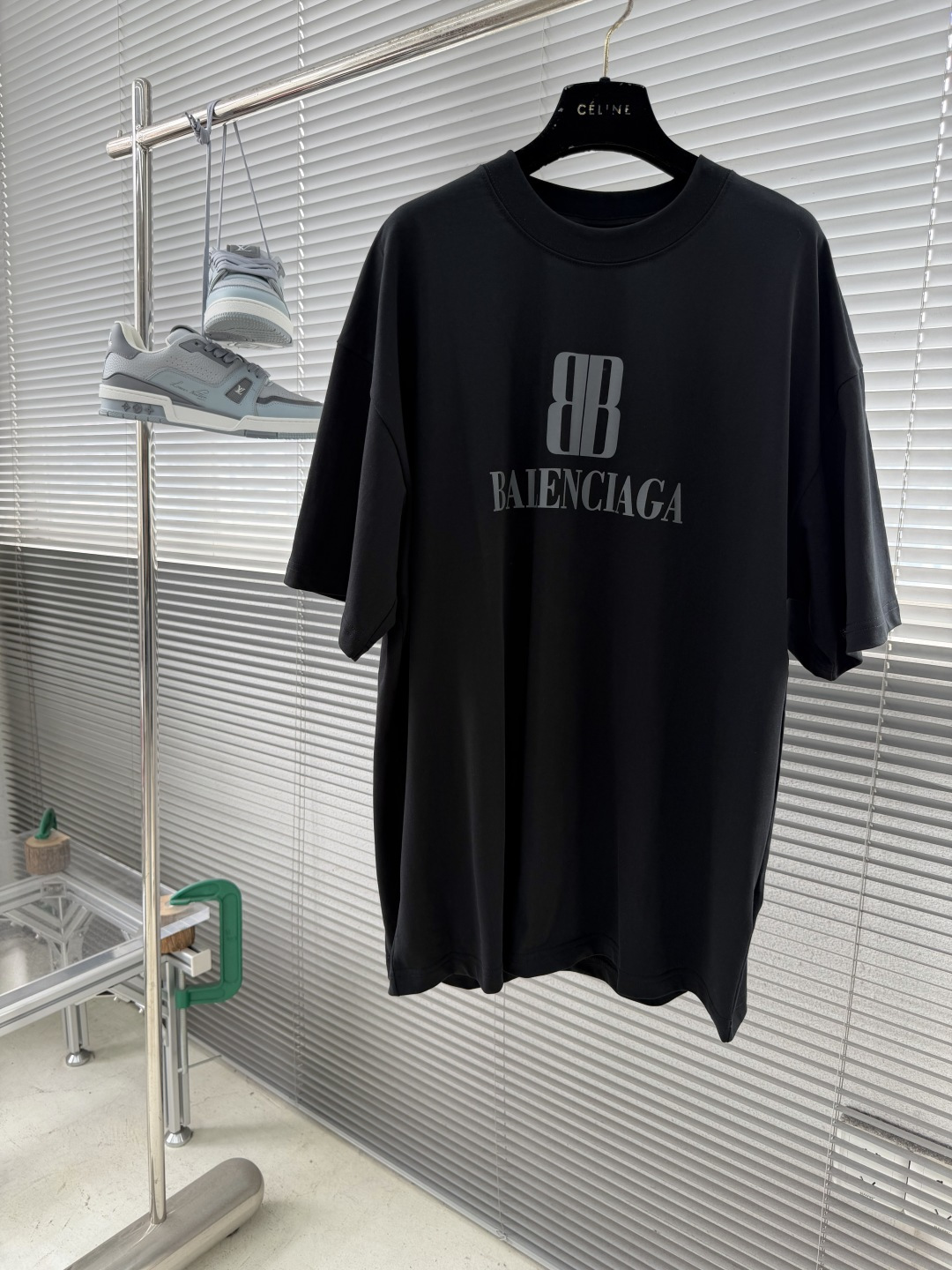-Balenciag 双B标识‼️短袖T恤自带贵气瞬间把低调奢华感拉满!面料采用280g新疆棉➕索罗娜面