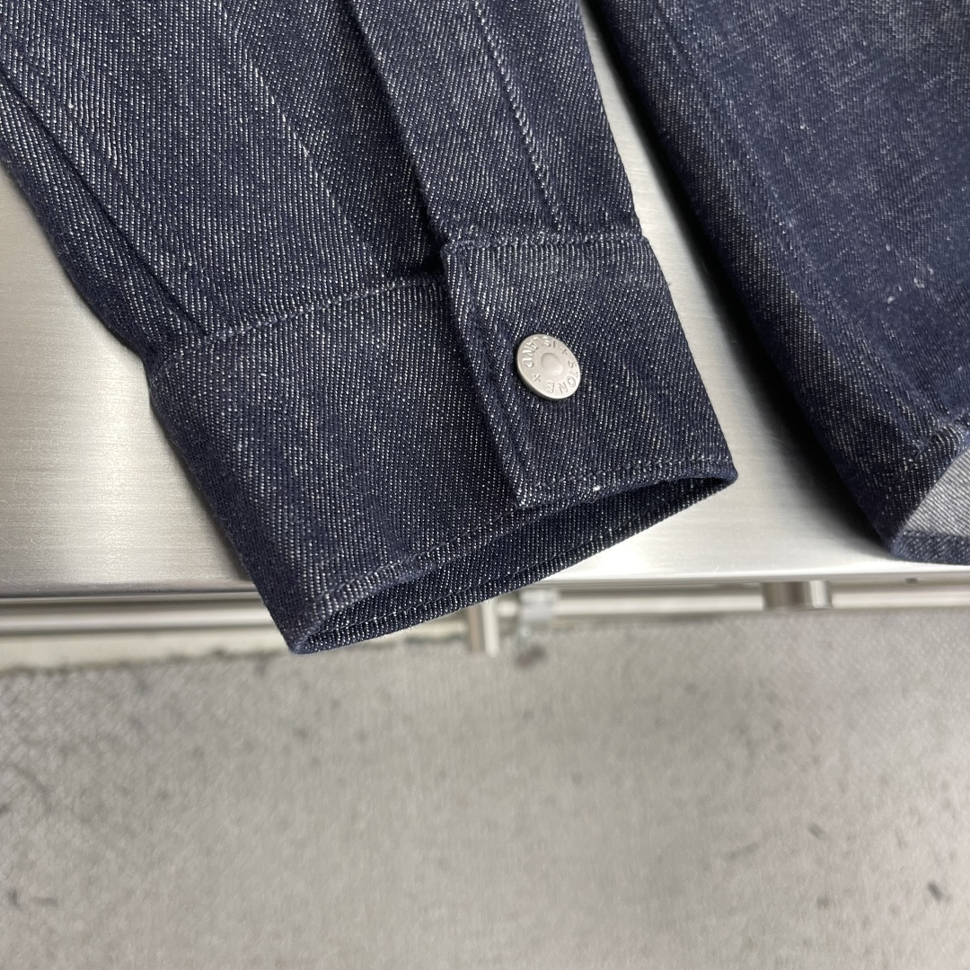 上衣-Stone Island 2026春夏潮流微阔型牛仔衬衫外套 （有同款牛仔裤）不规则口袋设计 袖子