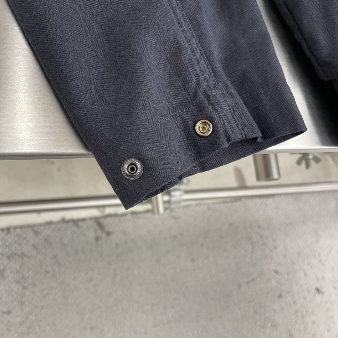 上衣-Dio X Stone Island 联名系列 2026春夏新品天然亚麻立领夹克外套,商务休闲实穿