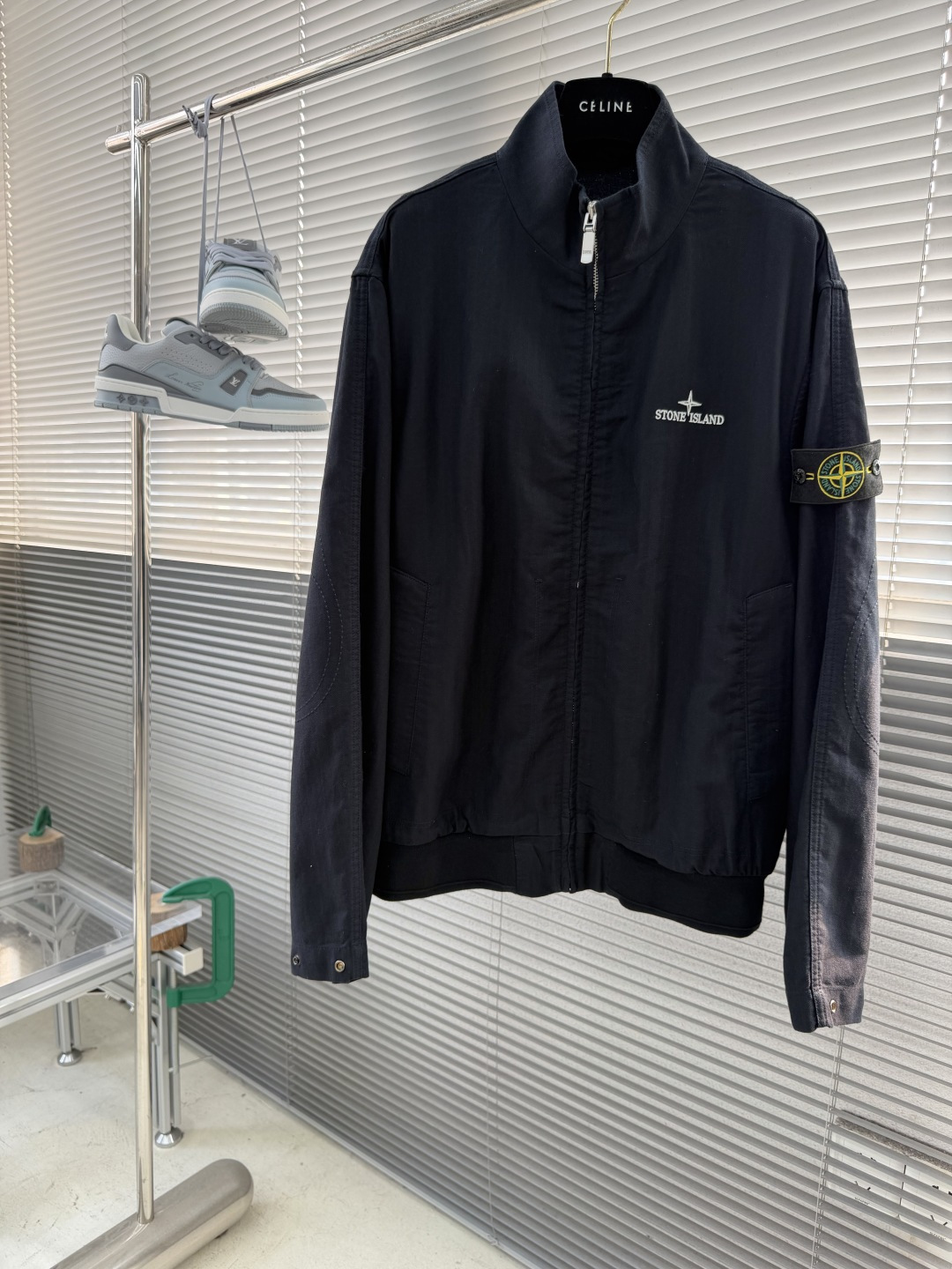 上衣-Dio X Stone Island 联名系列 2026春夏新品天然亚麻立领夹克外套,商务休闲实穿
