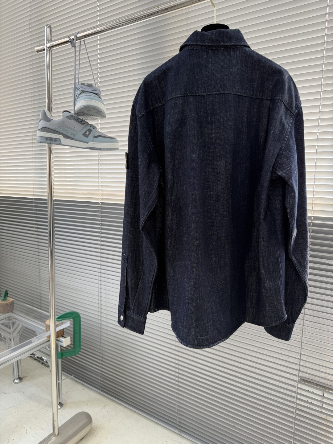 上衣-Stone Island 2026春夏潮流微阔型牛仔衬衫外套 （有同款牛仔裤）不规则口袋设计 袖子