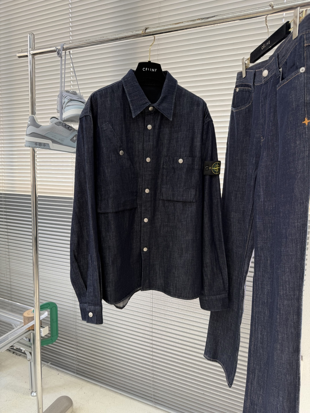 上衣-Stone Island 2026春夏潮流微阔型牛仔衬衫外套 （有同款牛仔裤）不规则口袋设计 袖子