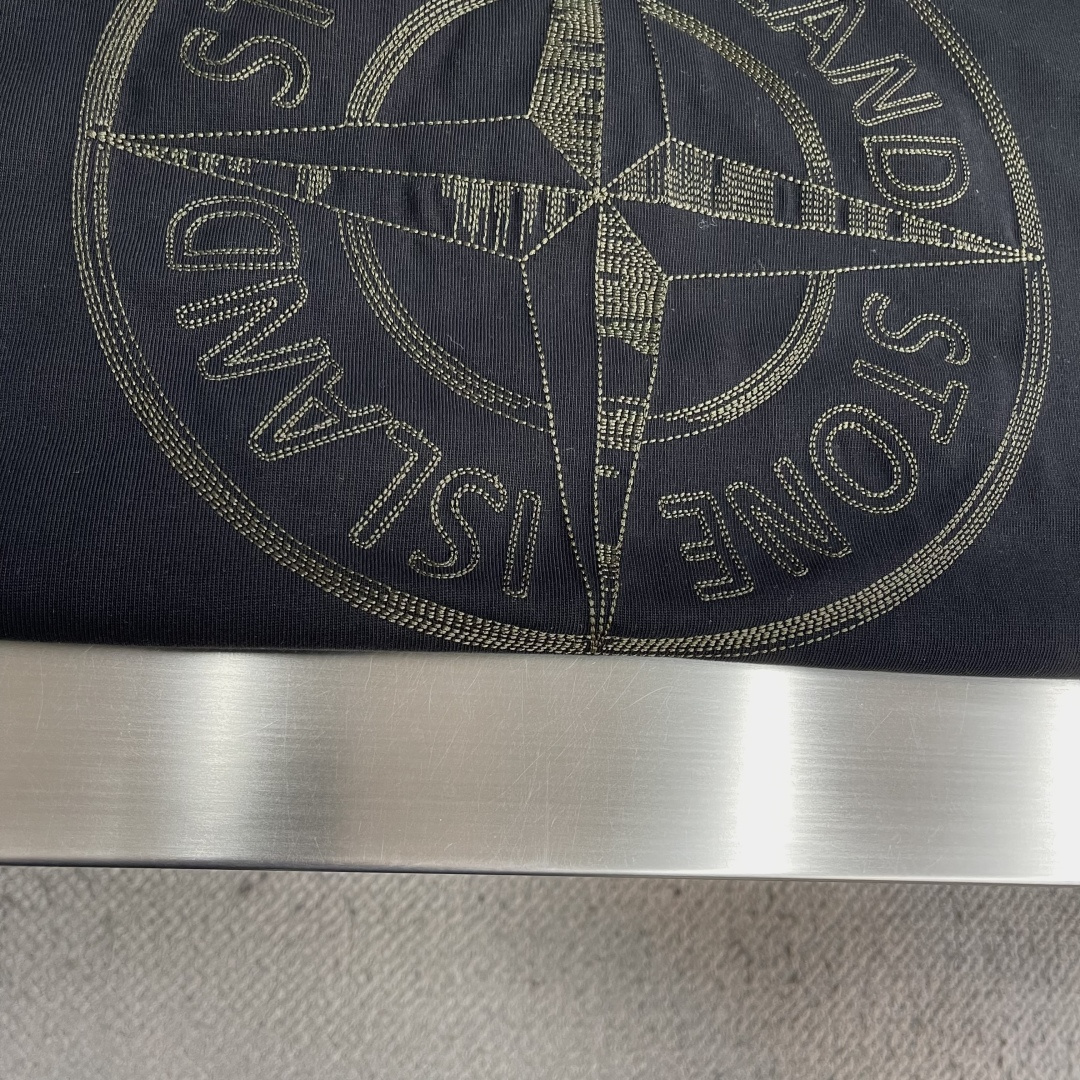 -Stone Island 宝藏级短袖，26年春夏意式机能风天花板 标志性罗盘系列款式 面料螺纹定制定染