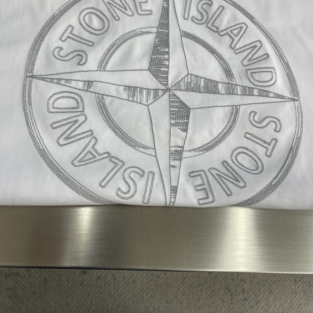 -Stone Island 宝藏级短袖，26年春夏意式机能风天花板 标志性罗盘系列款式 面料螺纹定制定染