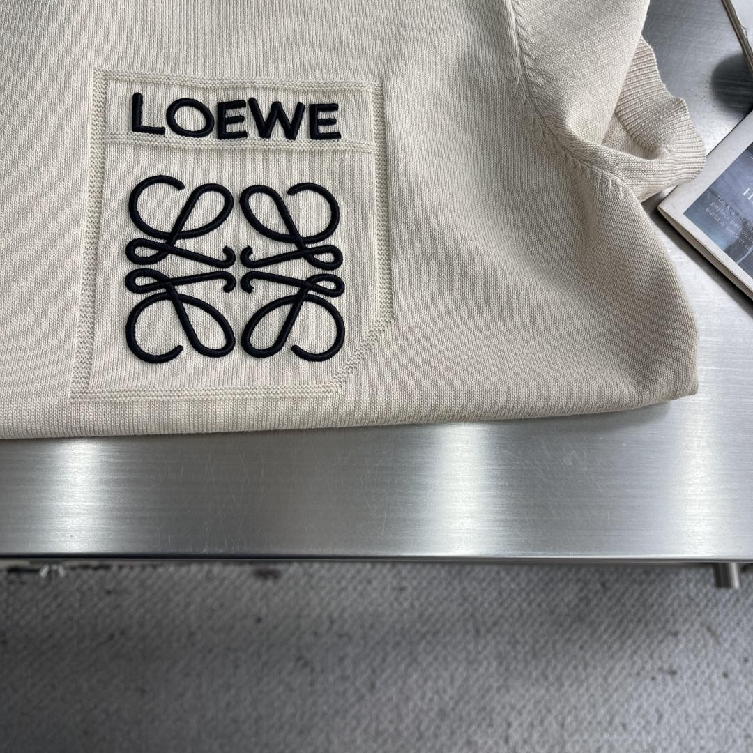-LOEW 2026新款针织衫，松弛老钱，让绅士感在针织里自然流露透气针织面料告别束缚感，肌理织纹垂坠有