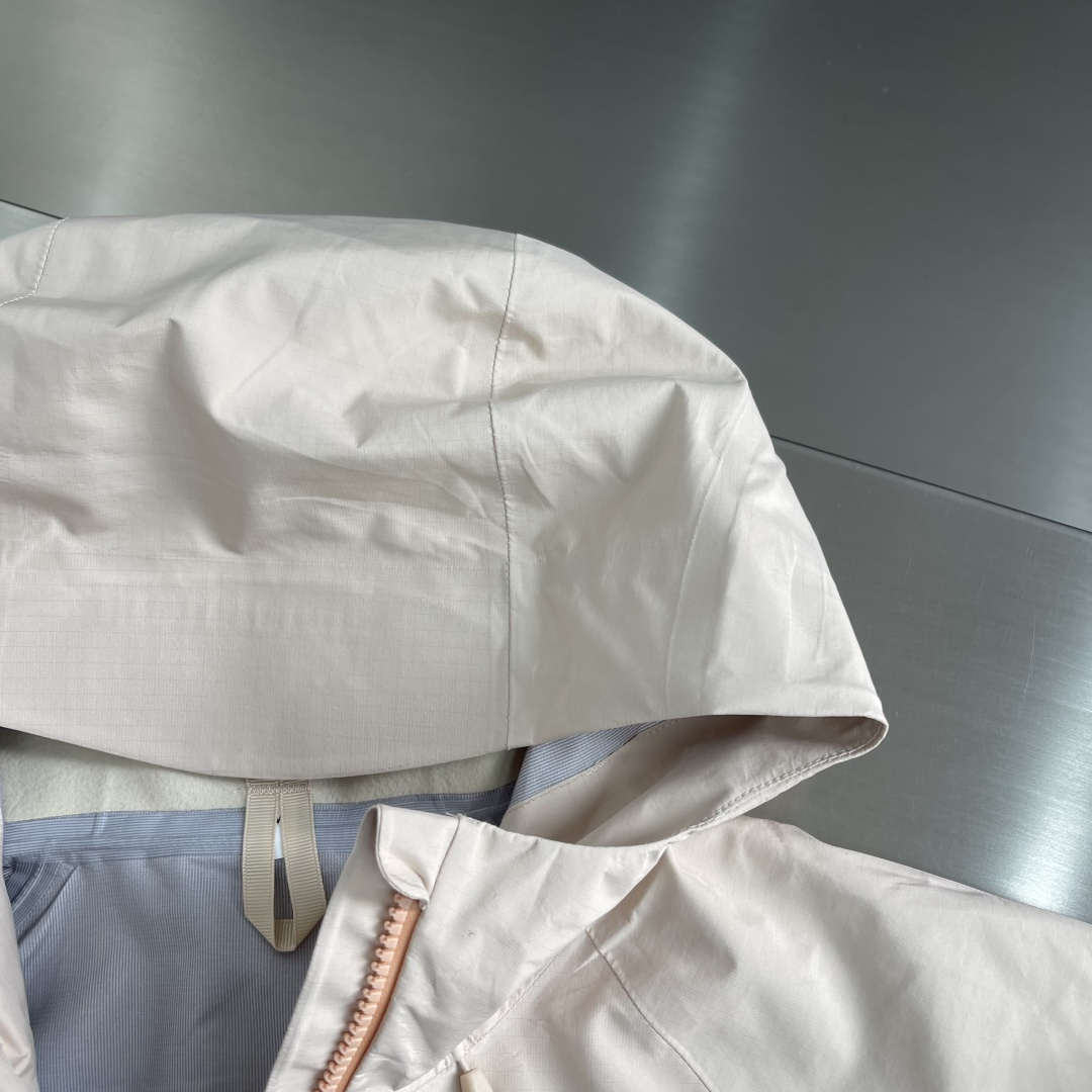 -KAILAS 户外连帽冲锋衣 透气防风防水登山服 男女情侣款运动夹克全新硬壳冲锋衣夹克，户外防水硬壳向
