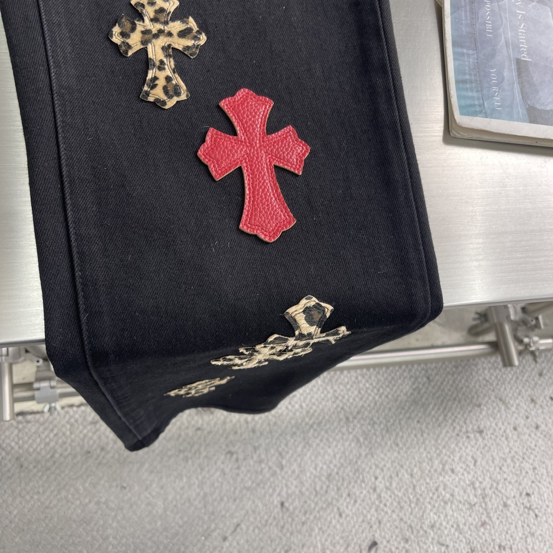 -CH 克罗心 十字豹纹牛仔长裤众所周知chromehearts牛仔裤会采用vintageLevis牛仔