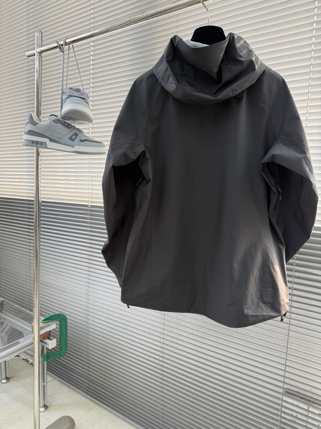 -KAILAS 户外连帽冲锋衣 透气防风防水登山服 男女情侣款运动夹克全新硬壳冲锋衣夹克，户外防水硬壳向