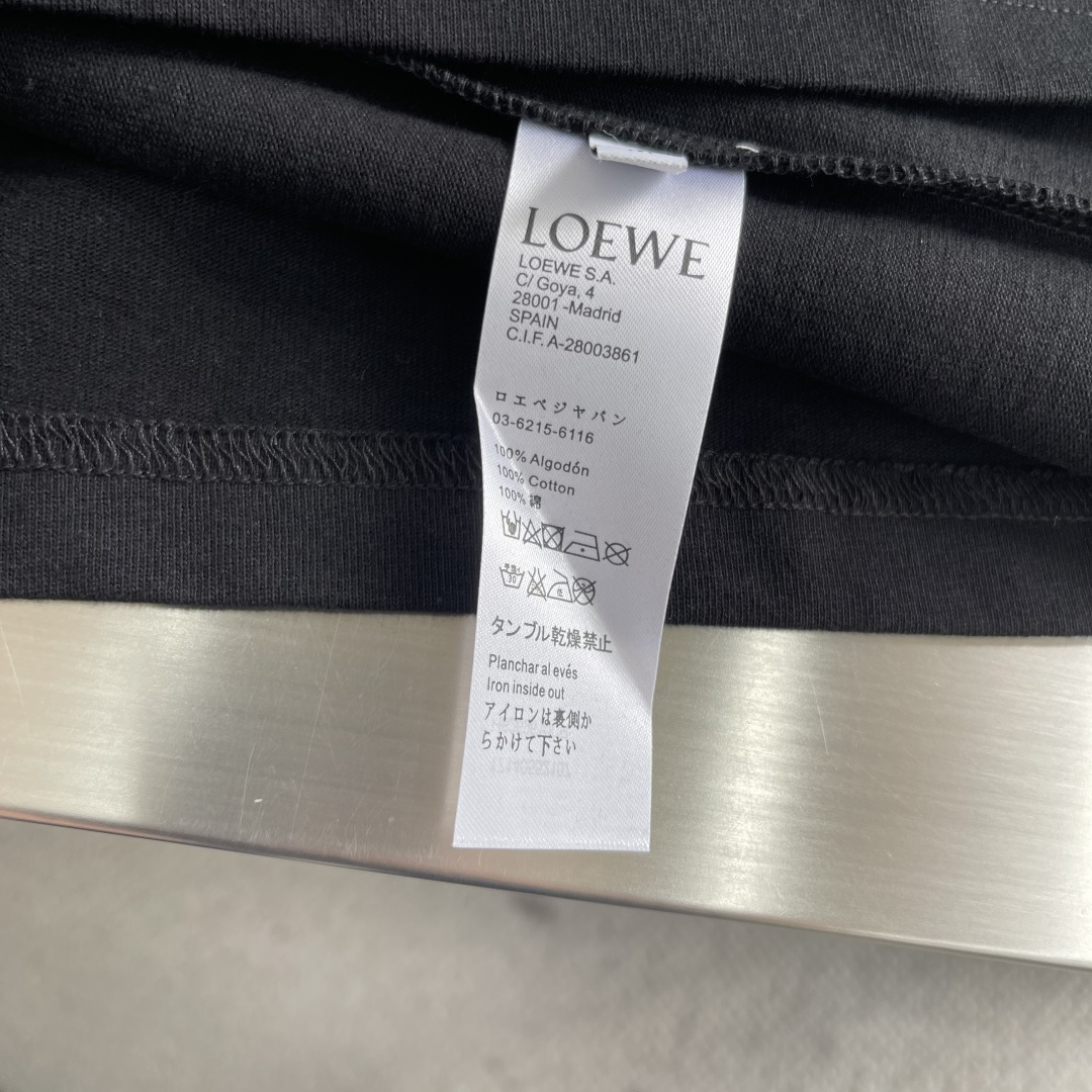 -LOEW 新款小口袋LOGO短袖T恤棉质纯色T，两种配色可选择。口袋上方LOGO刺绣，简约百搭。宽松版