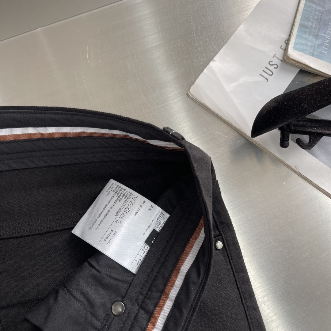-Canali 26ss春夏新款休闲裤。专柜同步 直筒版型 定制专柜同步棉布面料 古银色五金高级 后袋工