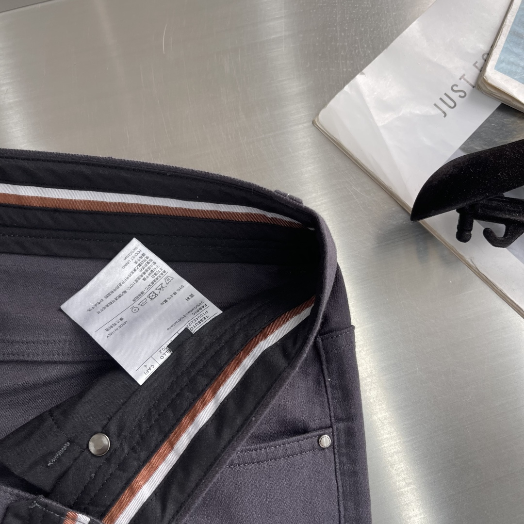 -Canali 26ss春夏新款休闲裤。专柜同步 直筒版型 定制专柜同步棉布面料 古银色五金高级 后袋工