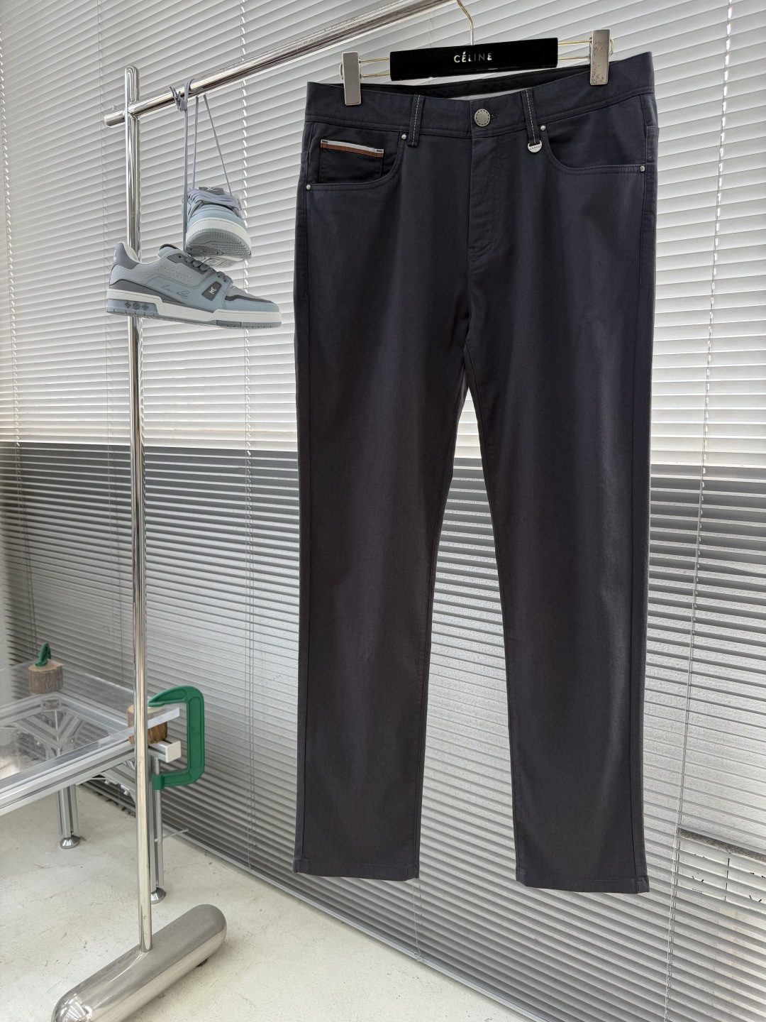 -Canali 26ss春夏新款休闲裤。专柜同步 直筒版型 定制专柜同步棉布面料 古银色五金高级 后袋工