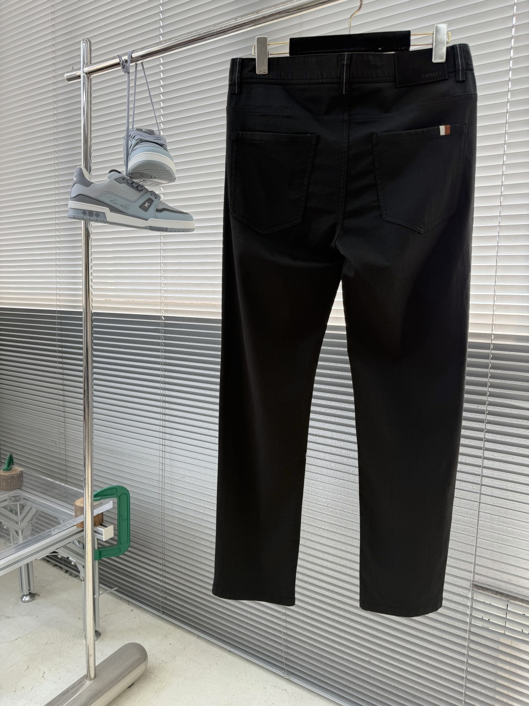 -Canali 26ss春夏新款休闲裤。专柜同步 直筒版型 定制专柜同步棉布面料 古银色五金高级 后袋工
