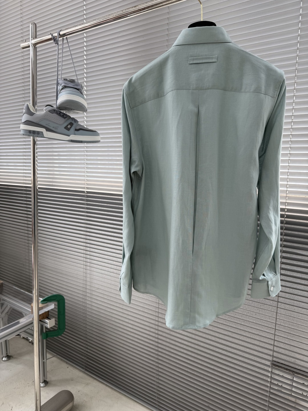 -Z zegn 莱赛尔亚麻混纺休闲衬衫源自意大利的奢华男装典范zegNA，百年匠造传承，以对品质的极致苛