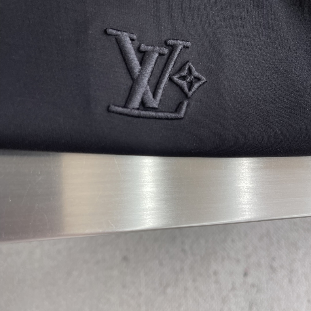 -驴牌    2026春夏最新款休闲圆领T恤。简约设计， 高端订制！品牌logo重工艺设计 高端定制10