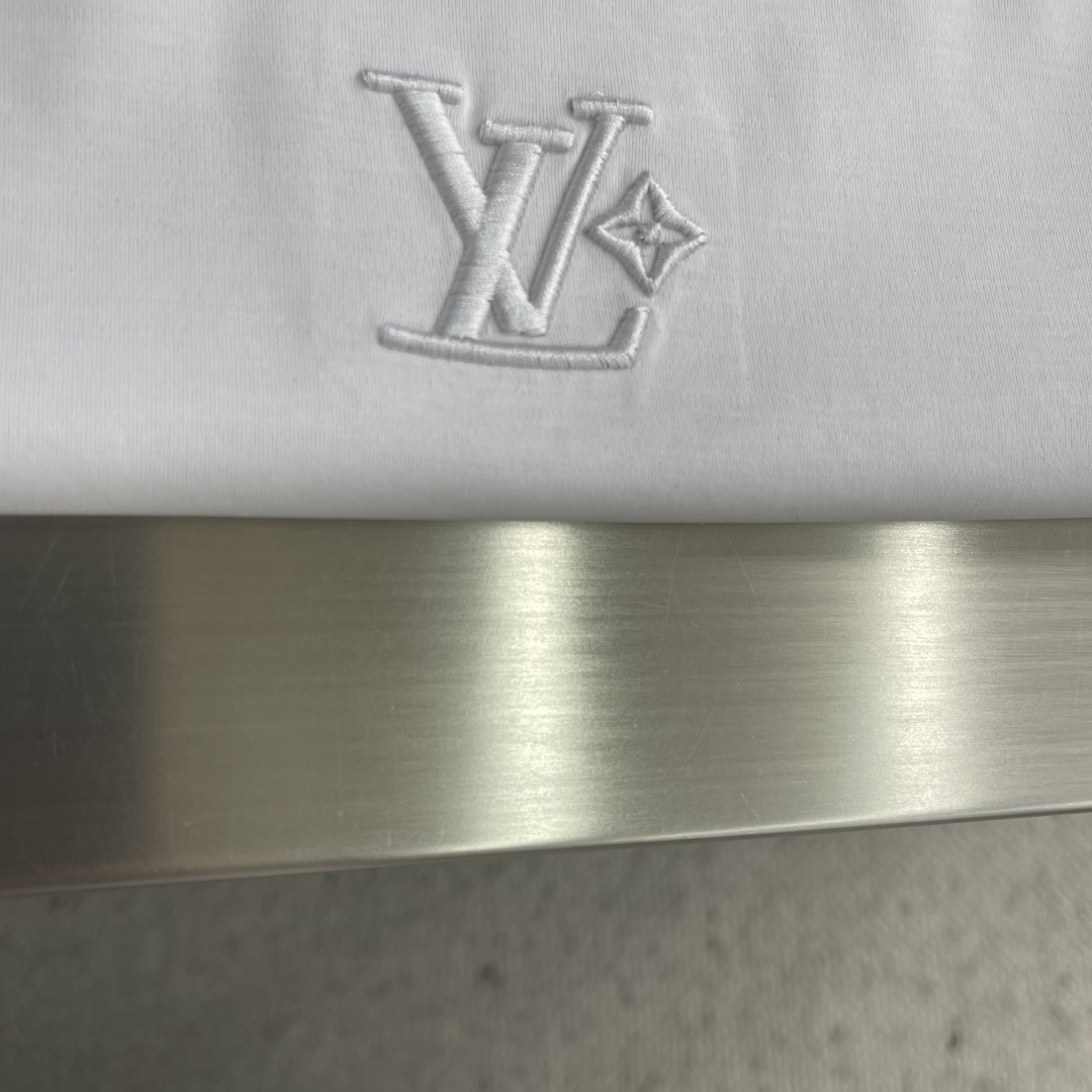 -驴牌    2026春夏最新款休闲圆领T恤。简约设计， 高端订制！品牌logo重工艺设计 高端定制10