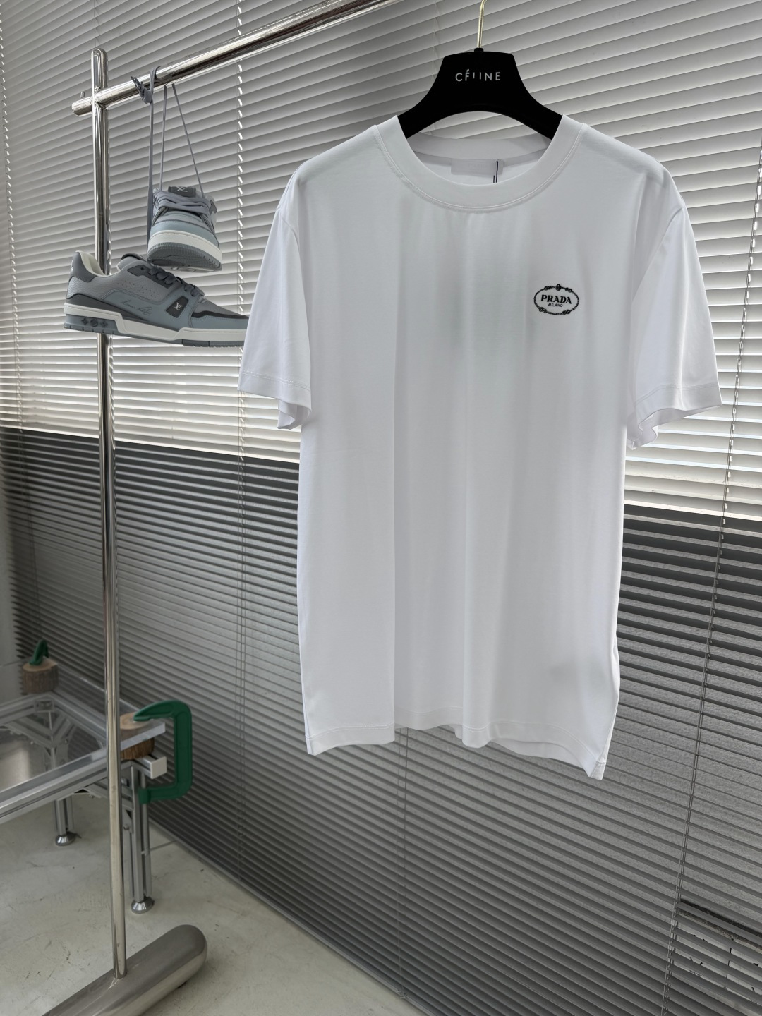 -PRAD     2026春夏新款休闲圆领短袖。简约设计，高端订制！品牌logo重工艺设计 高端定制1