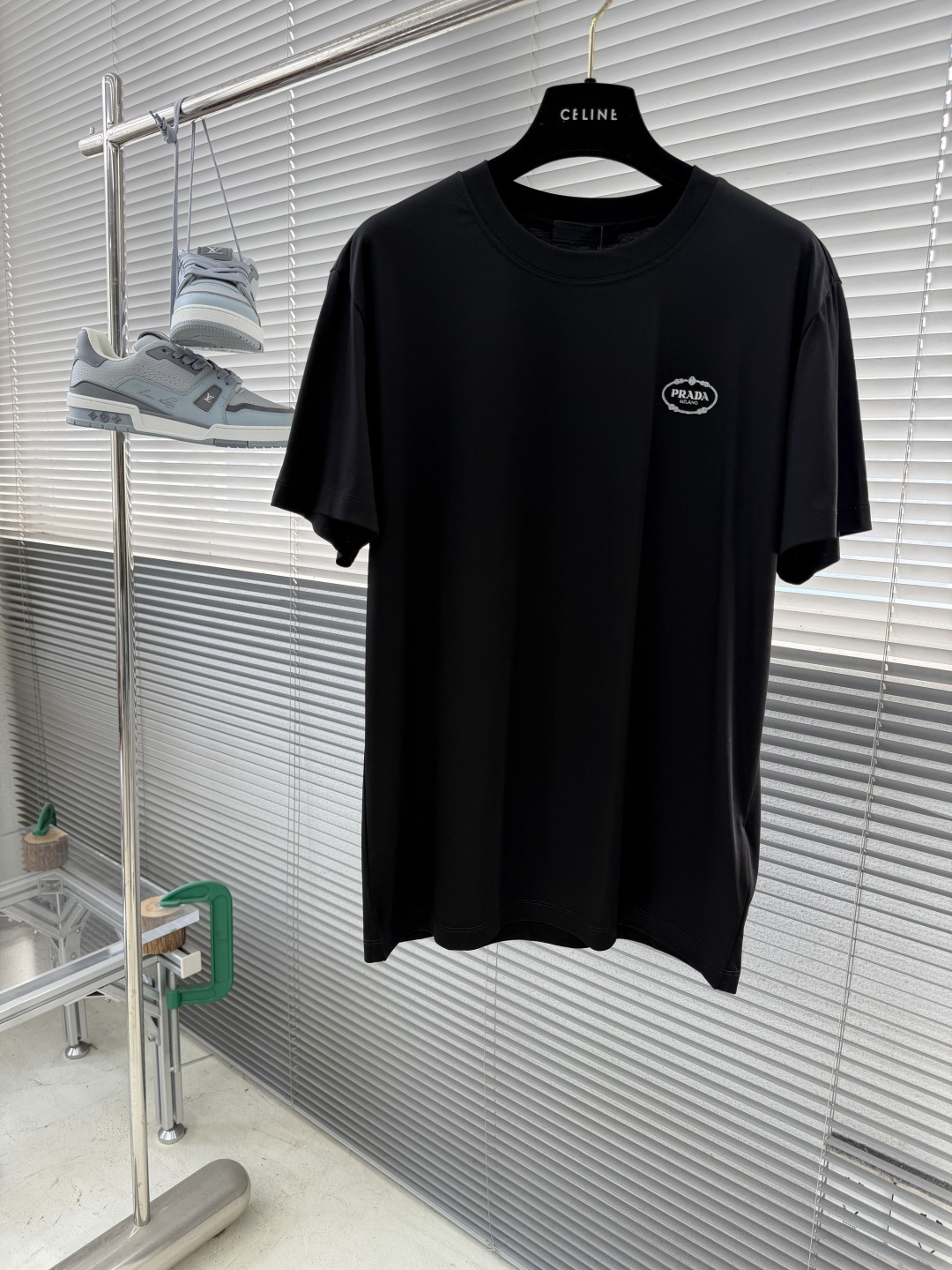 -PRAD     2026春夏新款休闲圆领短袖。简约设计，高端订制！品牌logo重工艺设计 高端定制1