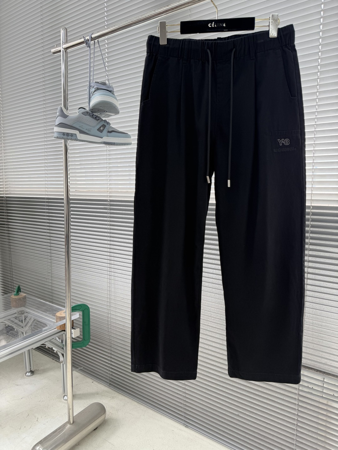 -Y-3 26早春新款休闲卫裤！高级定制面料透气面料，细节无可挑剔，顶级辅料配备，原版logo设计理念，