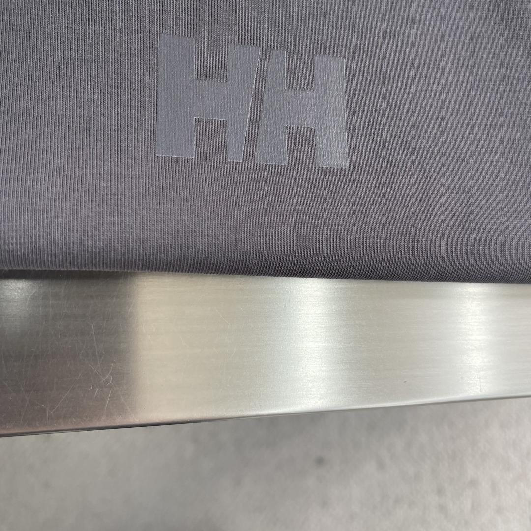 -HELLY HANSEN/HH海丽汉森26夏LOGO山脉图案短袖T恤基础圆领设计！经典白搭，领口选用定