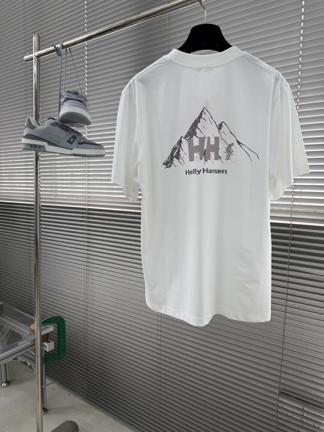 -HELLY HANSEN/HH海丽汉森26夏LOGO山脉图案短袖T恤基础圆领设计！经典白搭，领口选用定