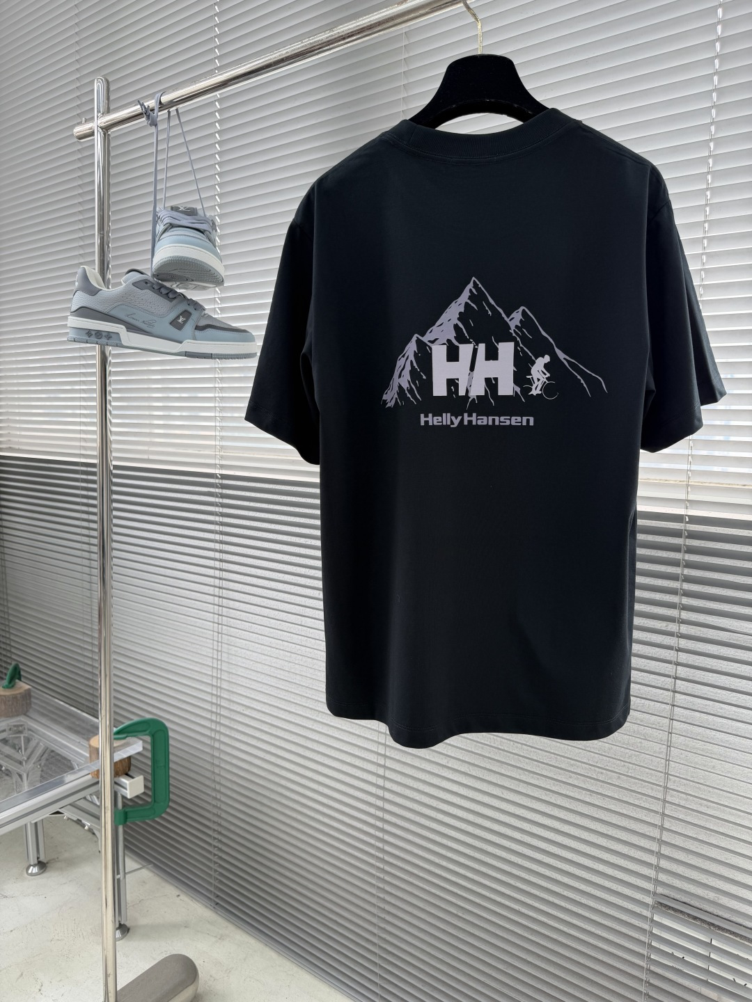 -HELLY HANSEN/HH海丽汉森26夏LOGO山脉图案短袖T恤基础圆领设计！经典白搭，领口选用定