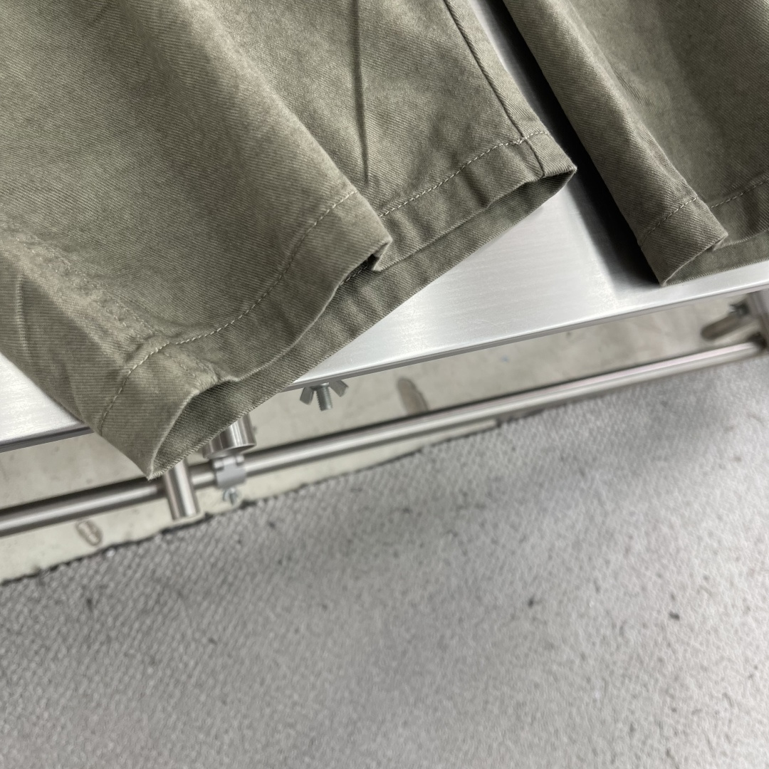 -Y-3 26春夏新款休闲裤，进口高定面料，logo签名细节拉满，宽松版型 抽绳松紧腰，面料舒服 穿很合