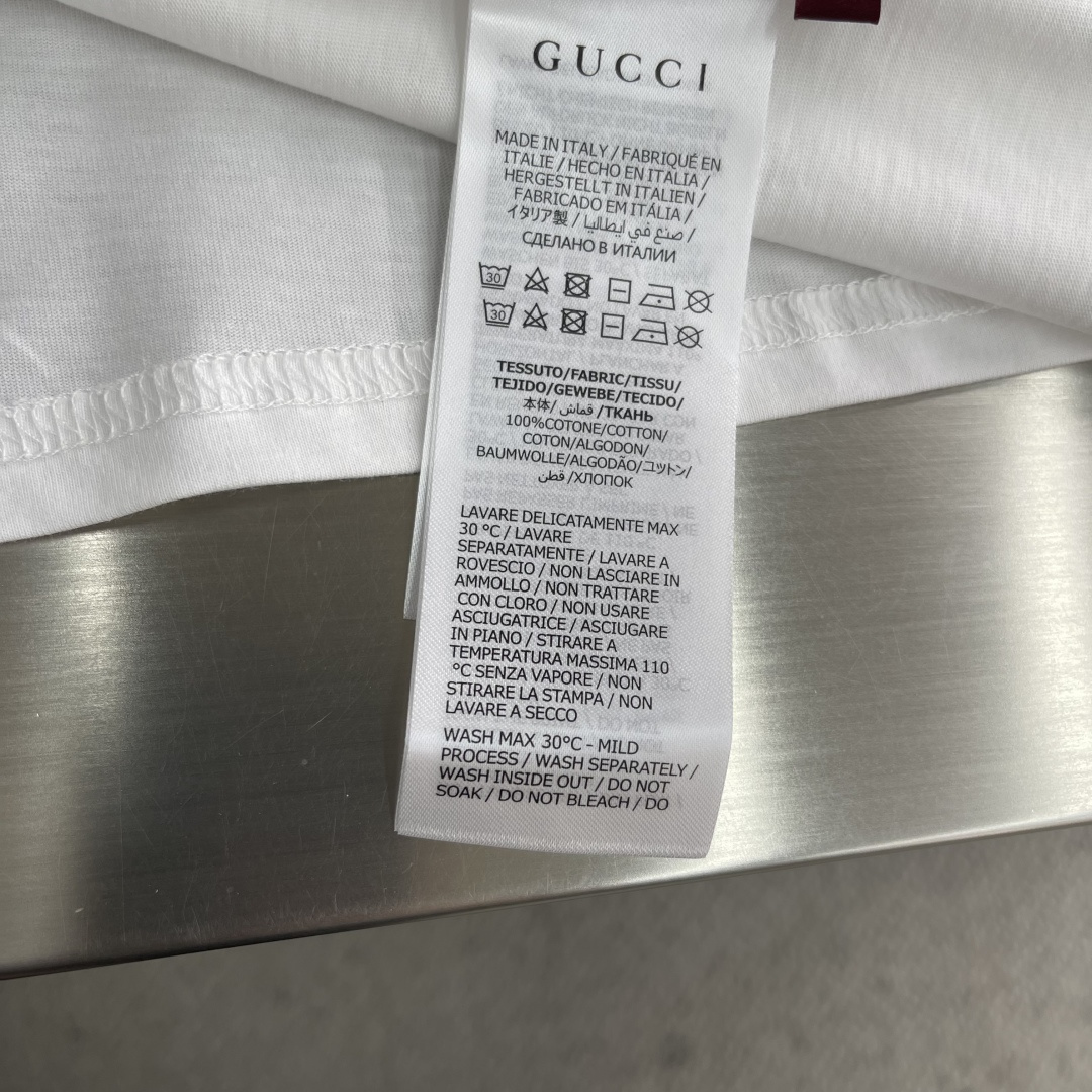-GUCC    26ss早秋系列 贴饰平纹针织棉短袖 常规 T恤 女款 白色码数：S. M. L. X
