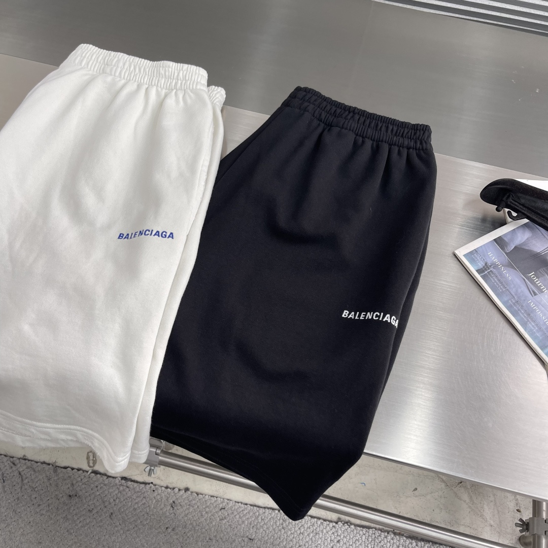 -Balenciag back刺绣短裤定制雾感柔肤精梳棉 细腻顺滑 舒适贴肤 棉花天然的米调白 柔和不刺