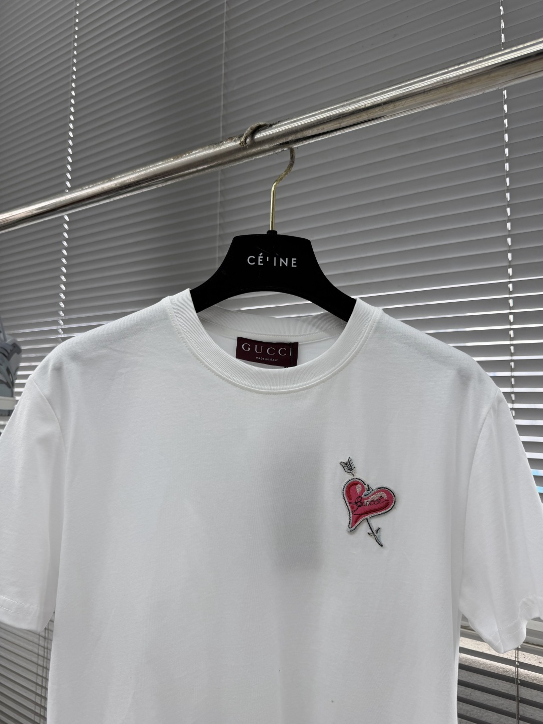 -GUCC    26ss早秋系列 贴饰平纹针织棉短袖 常规 T恤 女款 白色码数：S. M. L. X