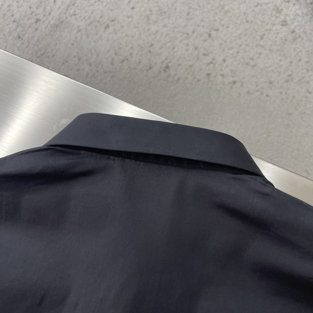 -z zegn 26ss 新款贴布长袖衬衫 本款衬衫胸前带有品牌字母刺绣点缀 高版本码数：M.L.XL.