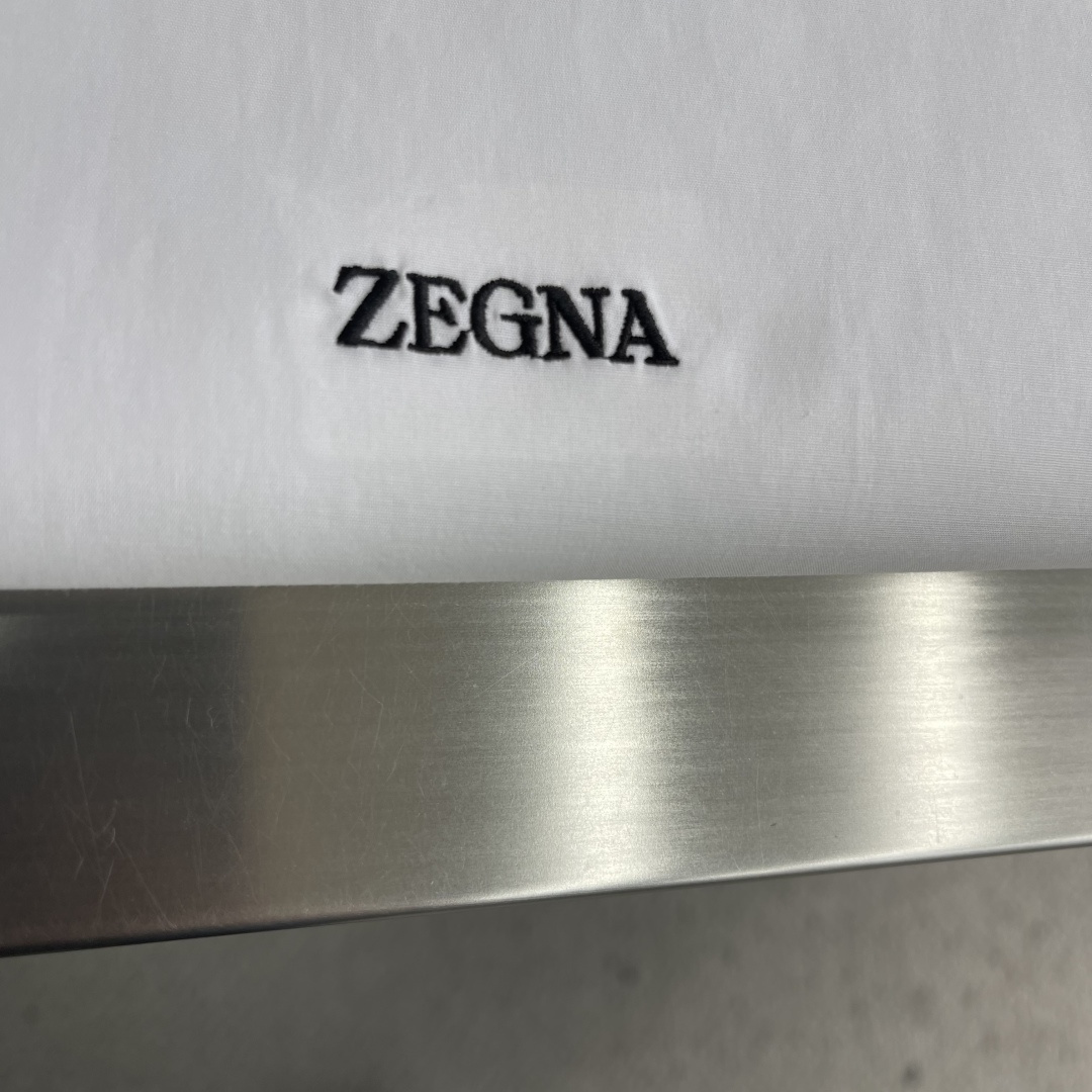 -z zegn 26ss 新款贴布长袖衬衫 本款衬衫胸前带有品牌字母刺绣点缀 高版本码数：M.L.XL.