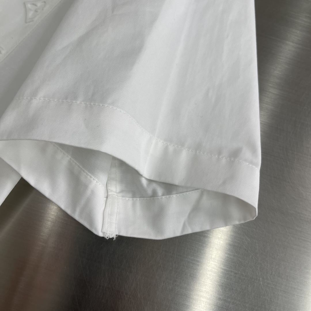 -驴牌 MONOGRAM口袋短袖衬衫定制50支高密度棉质绸缎75D高温衬布面料酵洗口袋压花1：1订制辅料