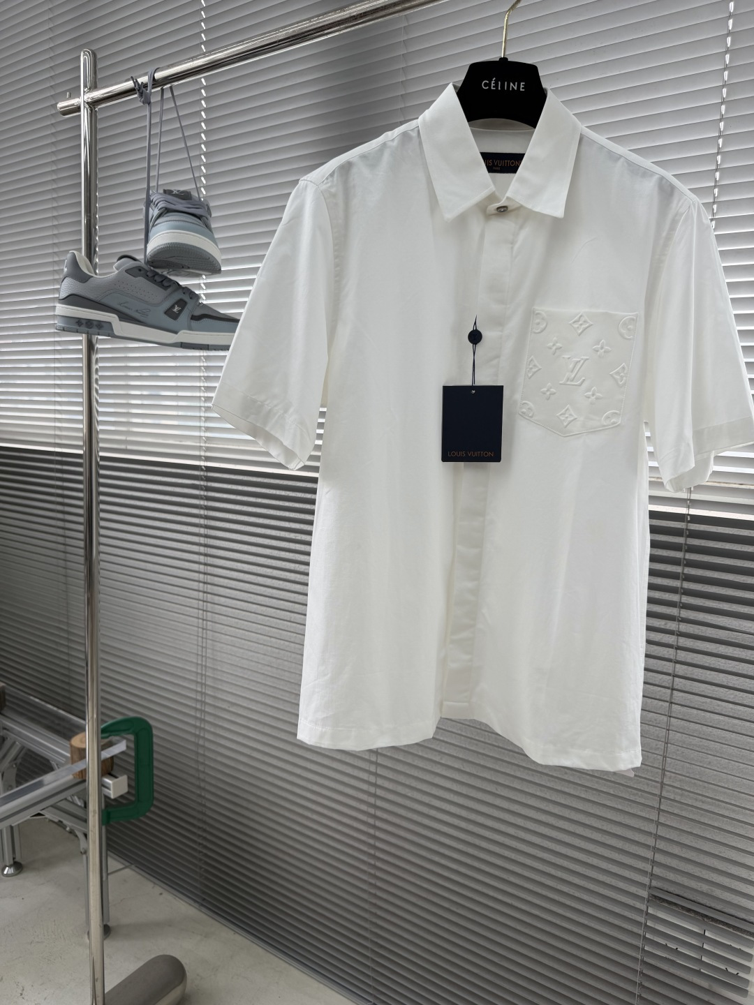 -驴牌 MONOGRAM口袋短袖衬衫定制50支高密度棉质绸缎75D高温衬布面料酵洗口袋压花1：1订制辅料
