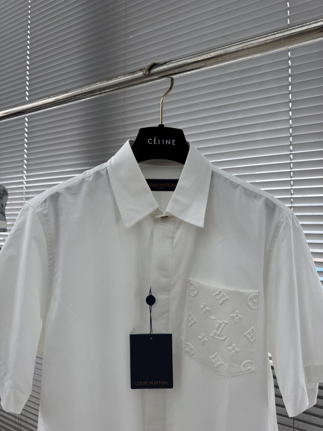 -驴牌 MONOGRAM口袋短袖衬衫定制50支高密度棉质绸缎75D高温衬布面料酵洗口袋压花1：1订制辅料