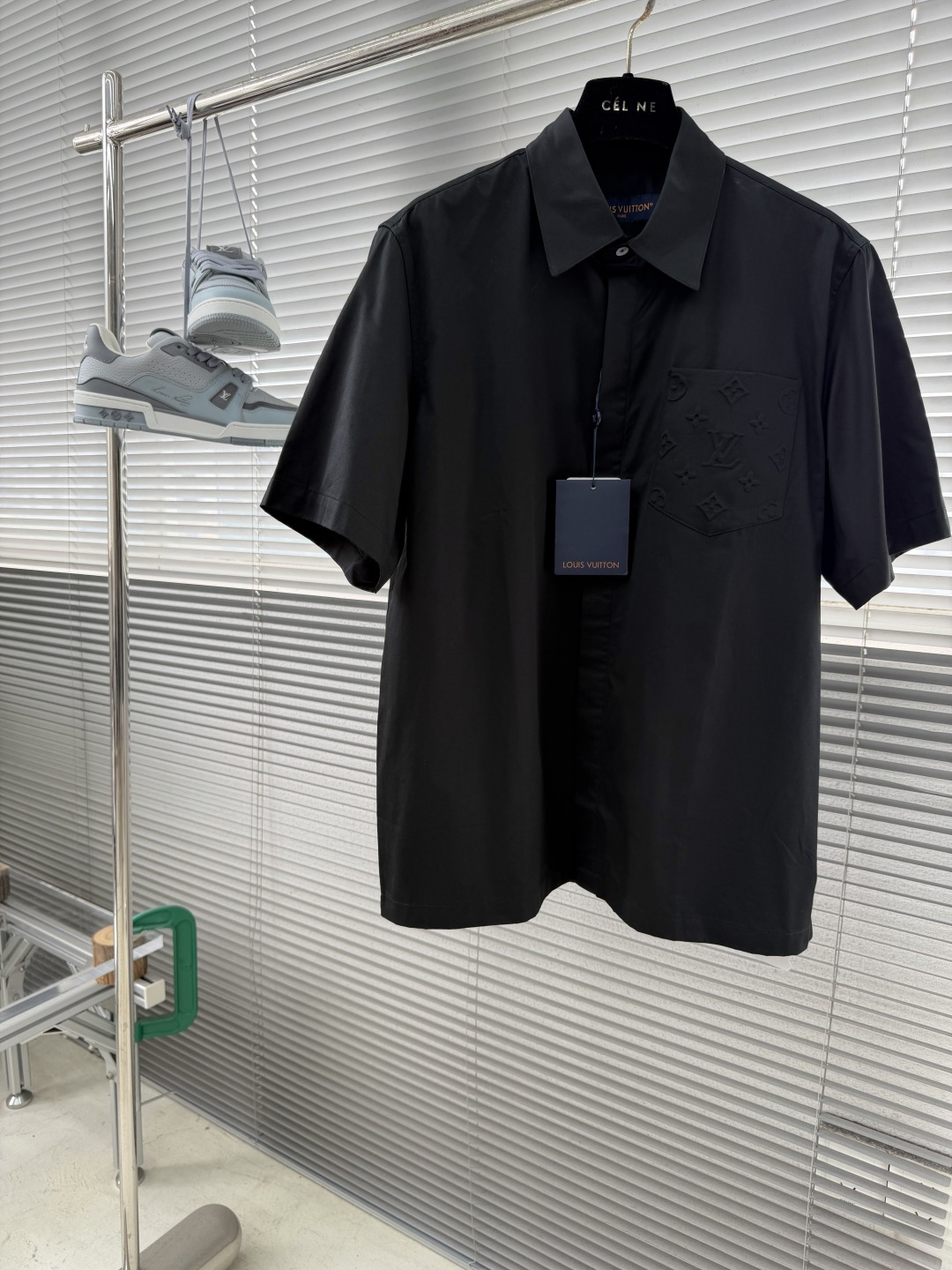 -驴牌 MONOGRAM口袋短袖衬衫定制50支高密度棉质绸缎75D高温衬布面料酵洗口袋压花1：1订制辅料