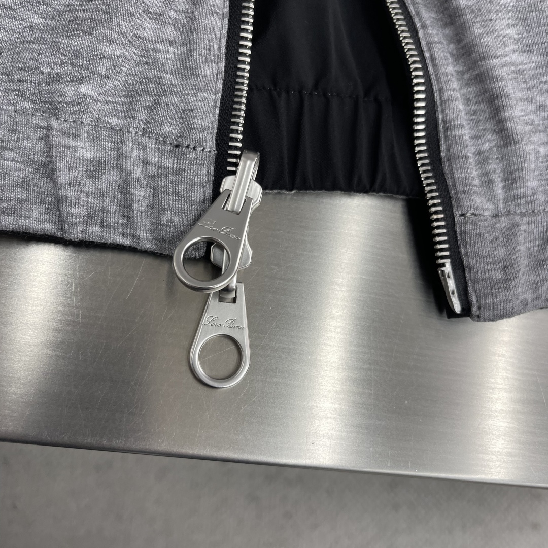 -loro Piana 26ss新款纯色双面穿立领拉链长袖夹克外套 高版本。码数：M.l.Xl.XXl.