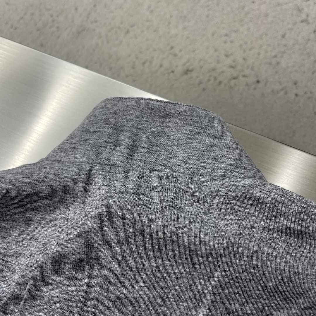 -loro Piana 26ss新款纯色双面穿立领拉链长袖夹克外套 高版本。码数：M.l.Xl.XXl.