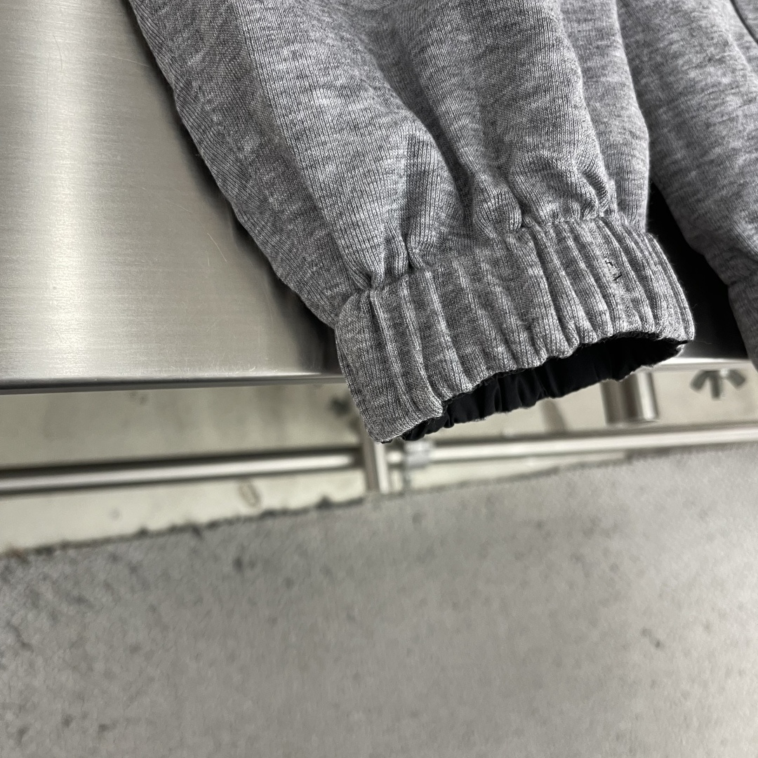 -loro Piana 26ss新款纯色双面穿立领拉链长袖夹克外套 高版本。码数：M.l.Xl.XXl.