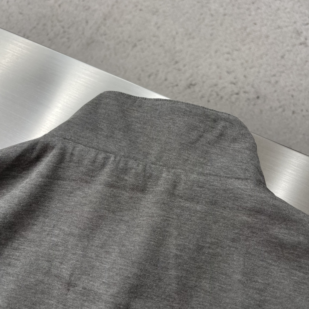 -loro Piana 26ss新款纯色双面穿立领拉链长袖夹克外套 高版本。码数：M.l.Xl.XXl.